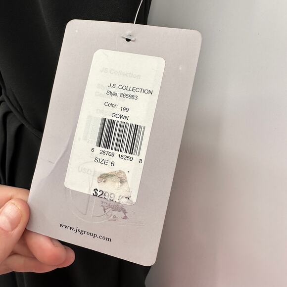 JS COLLECTIONS NWT Black Halter Full Length Gown Dress // 6 - Picture 6 of 13